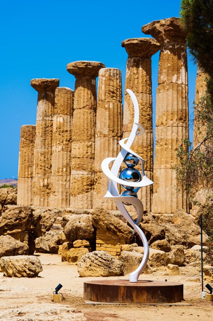 Gianfranco Meggiato Il soffio della vita contemporary sculpture at the Valley of Temples, Agrigento, Greece